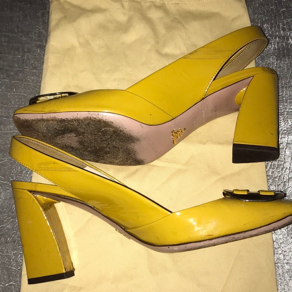 Authentic Prada logo - Picture 4 of 7